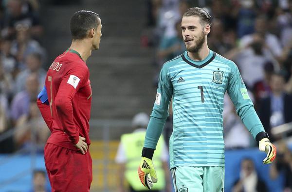  曼联争议判罚引发主帅炮轰  